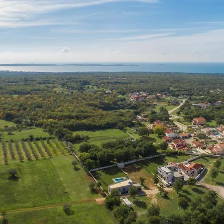 Villa F